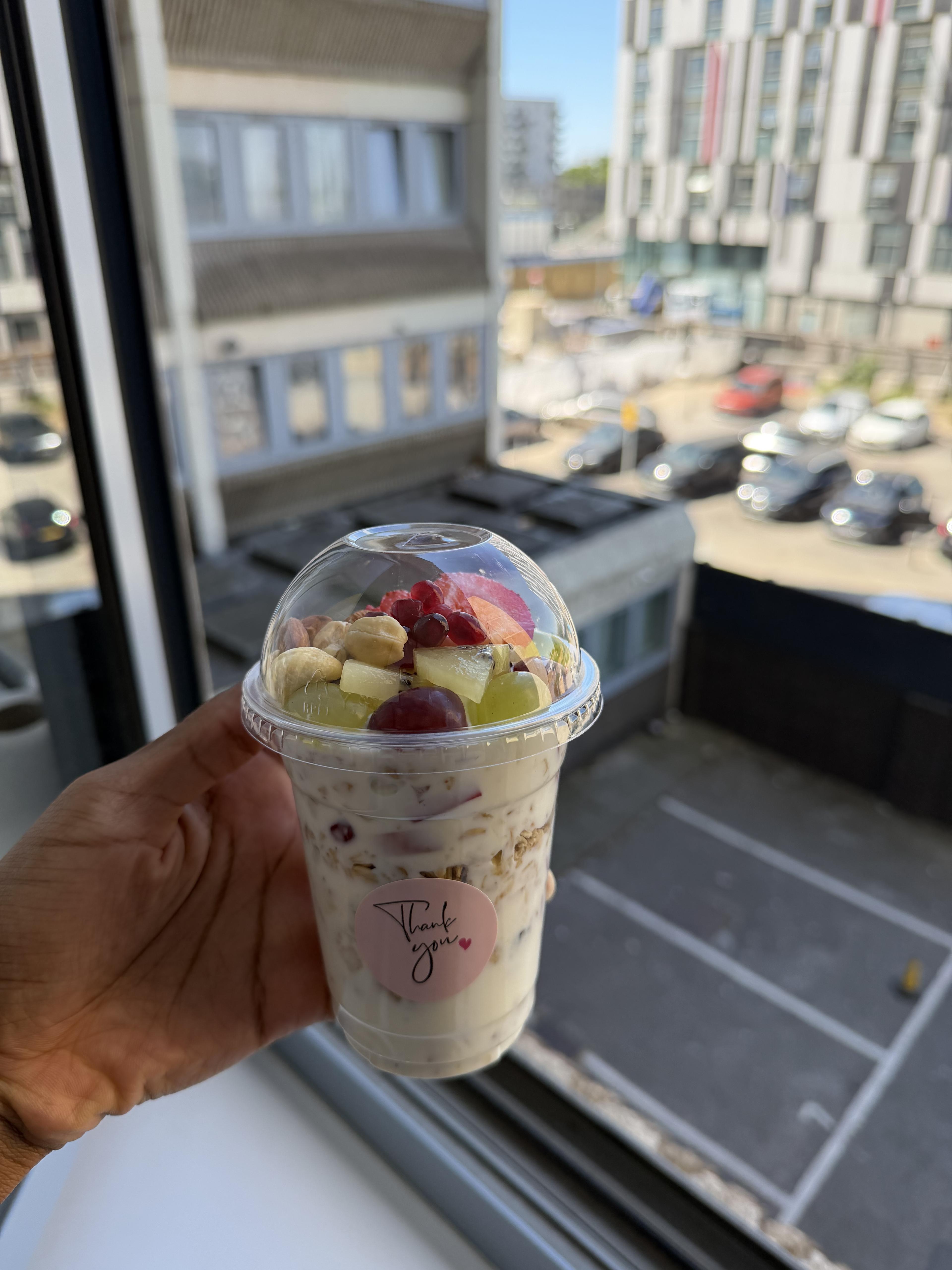 MINI FRUIT PARFAIT 